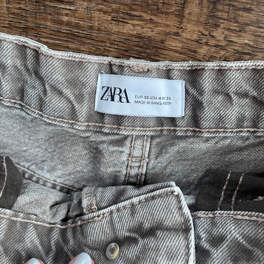 Zara Women’s High Rise Wide Leg Jeans Beige / Light Taupe Size 4 - Picture 2 of 6